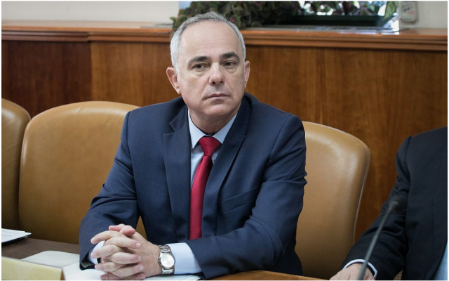 Le ministre de l'Energie Yuval Steinitz, lors de la réunion hebdomadaire des ministres 
dans les bureaux du Premier ministre à Jérusalem,le 29 octobre 2017. (Ohad Zwigenberg/Flash90)