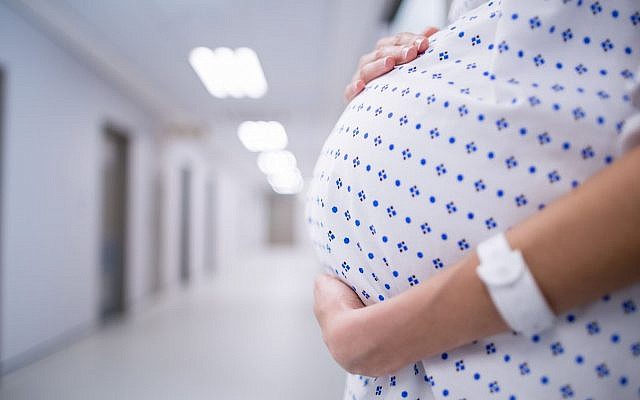 Illustration d'une femme enceinte à l'hôpital (iStock by Getty Images)