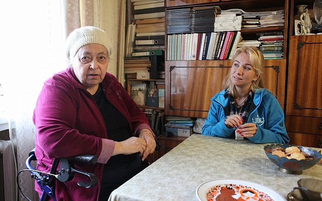 Photo d’illustration d’une femme âgée assistée par JDC à Kharkov, en Ukraine (JDC)