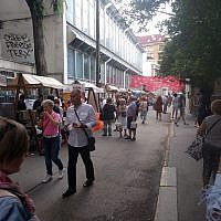 Le festival de rue Judafest à Budapest, le 10 juin 2018. (Yaakov Schwartz/ Times of Israel)