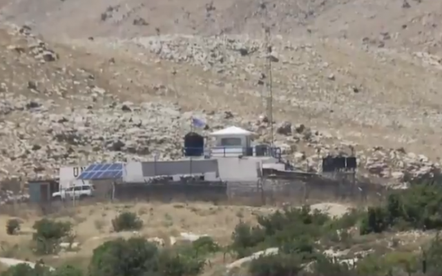 Un poste de l'ONU dans la zone tampon démilitarisée entre Israël et la Syrie sur le plateau du Golan aurait été repris par les forces pro-Assad en juin 2018. (Capture d'écran Kan)