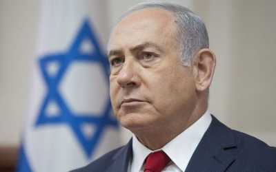 Le Premier ministre israélien Benjamin Netanyahu lors de la réunion hebdomadaire de son cabinet à Jérusalem le 16 septembre 2018. (Crédit : Sebastian Scheiner/AFP)