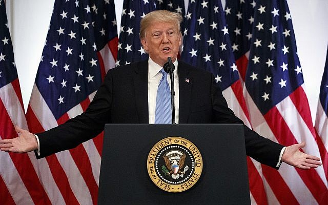 Le président Donald Trump prend la parole lors d'une conférence de presse à l'hôtel Lotte New York Palace lors de l'Assemblée générale des Nations unies, le mercredi 26 septembre 2018, à New York. (AP Photo / Evan Vucci)