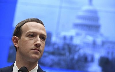 Mark Zuckerberg, PDG et fondateur de Facebook, témoigne lors d'une audience de la Commission de l'énergie et du commerce de la Chambre des représentants des États-Unis sur Facebook au Capitole à Washington, DC, le 11 avril 2018. (AFP PHOTO / SAUL LOEB)