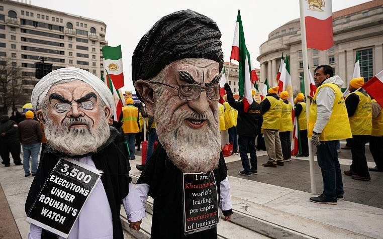 L'opposition iranienne manifeste à Washington pour un "changement de régime" - The Times of Israël