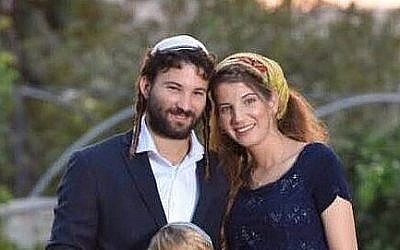 Shlomo Mark (G) et sa femme Yiska sur une photo non datée. (Autorisation)