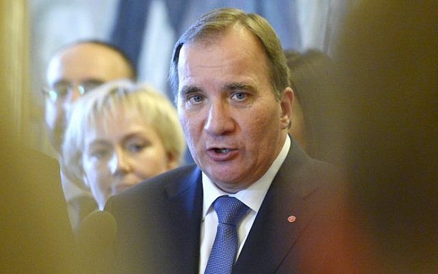 Le nouveau Premier ministre suédois Stefan Lofven s'exprime lors d'une conférence de pesse après sa déclaration gouvernementale au parlement suédois à Stockholm, le 3 octobre 2014. (Crédit photo: AFP/TT News Agency/Janerik Henriksson)