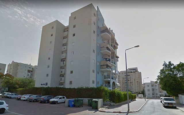 Un immeuble d'appartements rue Steinberg à Beer Sheva (Capture d'écran : Google Maps Street View)