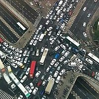 Embouteillage monstre sur l'autoroute Ayalon de Tel Aviv, le 28 octobre 2015. (Simcha Simon, courtesy)