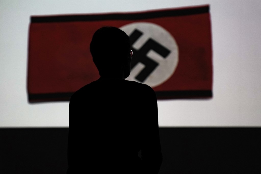 En Suisse, des élus souhaitent interdire les objets et symboles nazis - The  Times of Israël