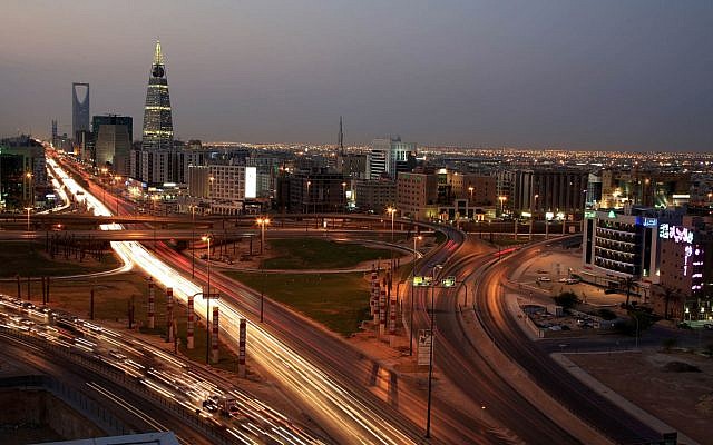 Une vue de la ville saoudienne de Ryad, en Arabie saoudite, le 9 février 2011 (Crédit : AP Photo/Hassan Ammar)
