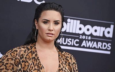 Demi Lovato aux Billboard Music Awards à Las Vegas, le 20 mai 2018. (Crédit : Jordan Strauss/Invision/AP)