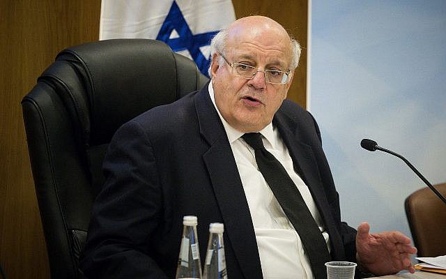 Le juge Hanan Meltzer, président de la commission centrale électorale, assiste à une réunion de la commission à la Knesset, le 3 avril 2019. (Crédit : Yonatan Sindel/Flash90)