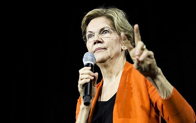 La candidate démocrate à la présidence, la sénatrice Elizabeth Warren , pendant un événement à Norflok, en Virginie, le 18 octobre 2019 (Crédit : Zach Gibson/Getty Images/AFP)