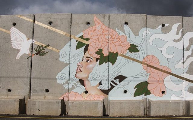 Peinture murale de Robertson à la frontière israélo-libanaise. (Avec l'aimable autorisation de Robertson)