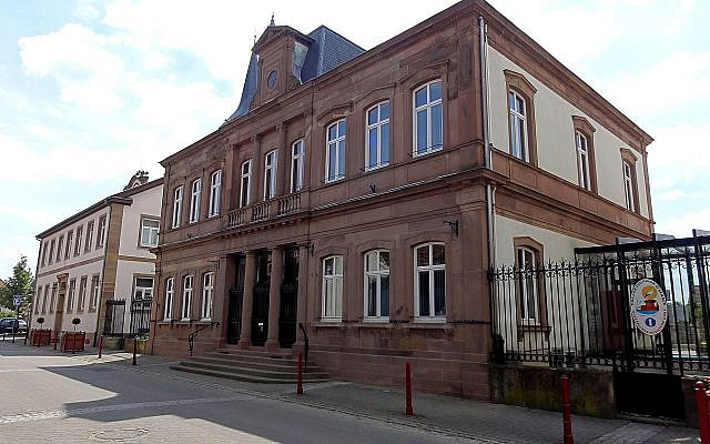 La mairie de Geispolsheim. (Crédit : Wikimedia)