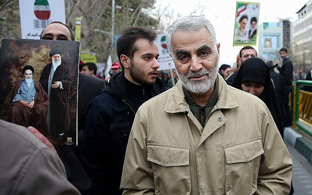 Qassem Soleimani, commandant de la force Quds, participe à une marche commémorant l'anniversaire de la Révolution islamique de 1979, à Téhéran, Iran, le 11 février 2016. (AP Photo/Ebrahim Noroozi)