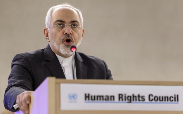 Le ministre iranien des Affaires étrangères, Mohammad Javad Zarif, prononce un discours à l'ouverture de la session du Conseil des droits de l'homme des Nations Unies, le 2 mars 2015, au siège des Nations Unies à Genève. (AFP/FABRICE COFFRINI)