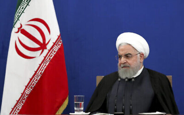 Le président iranien Hassan Rouhani donne une conférence de presse à Téhéran, Iran, le 14 octobre 2019. (Ebrahim Noroozi/AP)