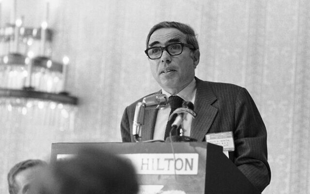In this Nov. 12, 1976, file photo, Felix Rohatyn, head of New York's Municipal Assistance Corp. (MAC) speaks at a meeting of the University of Hartford's tax institute in Hartford, Conn. (AP)