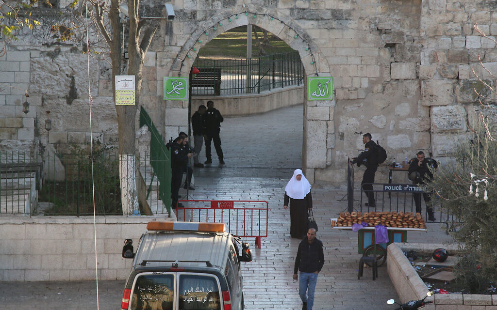 L'entrée dans la Vieille Ville depuis la porte des Tribus - là où les parachutistes israéliens étaient entrés dans la Vieille Ville lors de la guerre des Six jours de 1967 (Crédit : Shmuel Bar-Am)