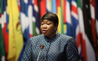 La procureure en chef de la Cour pénale internationale Fatou Bensouda s'exprime lors de la 18ème session de l'Assemblée des Etats membres de la CPI à la Haye, le 2 décembre 2019. (Crédit : Cour pénale internationale)