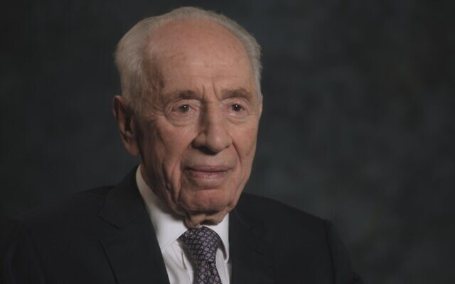 Extrait du documentaire de Richard Trank sur Shimon Peres, "Never Stop Dreaming" actuellement projeté au Festival du Film Juif de Jérusalem 2019. (Avec l'aimable autorisation de la Cinémathèque de Jérusalem)