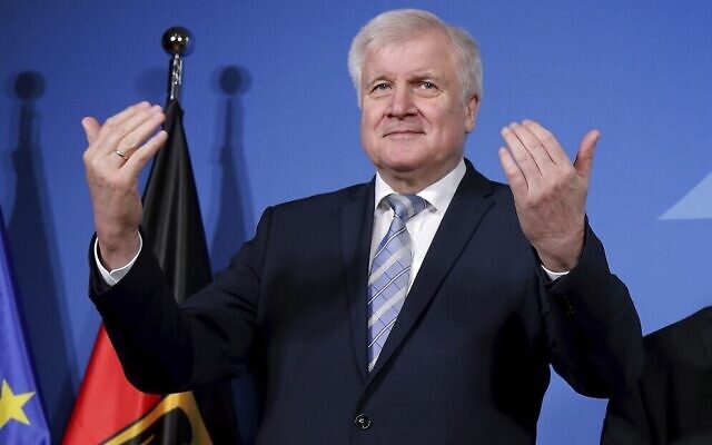 Le ministère de l'Intérieur allemand Horst Seehofer à Berlin, le 14 février 2020. (Crédit : Michael Sohn / POOL / AFP)