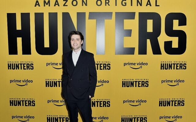 David Weil, le réalisteur de la série Hunters assite à l'avant première de la série diffusée sur  Amazon Prime Video le 19 février 2020 à Los Angeles, California. (Crédit : Frazer Harrison/Getty Images/AFP)