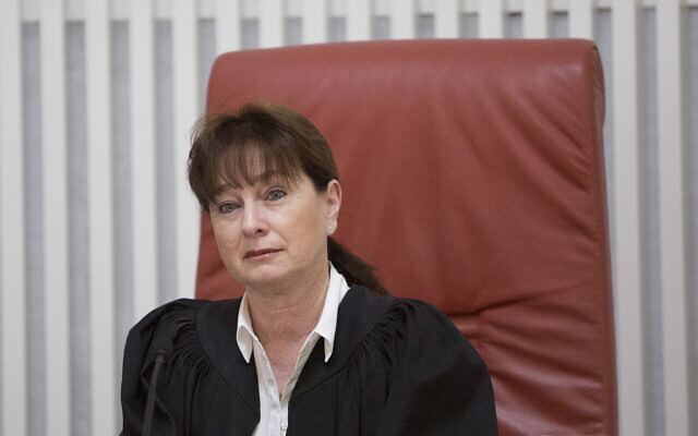 La juge à la Cour suprême Anat Baron (Crédit : Noam Revkin Fenton/Flash90)