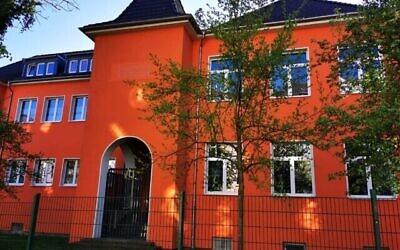Ce bâtiment de Dortmund, en Allemagne, abritera une école juive - la première école juive de la ville depuis que les nazis ont fermé la dernière il y a 80 ans. (Avec l'aimable autorisation de Ohr Torah Stone)