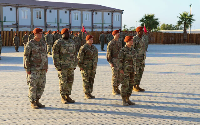 La Force multionationale & Observateurs en formation durant une cérémonie dans le Sinai, le 15 juillet 2019. (Crédit : US Army/Staff Sgt. Kulani J. Lakanaria)
