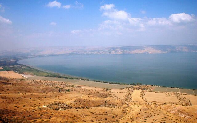 La vallée du Jourdain, le plateau du Golan, les collines de Gilead et le lac de Tibériade sont visibles depuis Mitzpor Eshkol, qui porte le nom de l'ancien Premier ministre israélien Levi Eshkol. (Crédit : Shmuel Bar-Am)