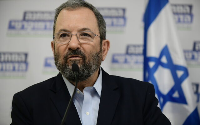Ehud Barak lors d'une conférence de presse à Tel Aviv, le 25 juillet 2019. (Tomer Neuberg/Flash90)