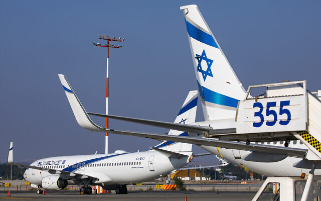 Des avions d'El Al sont stationnés à l'aéroport international Ben Gurion de Lod, en Israël, le 3 août 2020. (Olivier Fitoussi/Flash90)