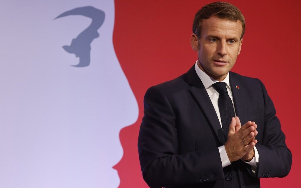 Macron condamne la nouvelle dégradation de la stèle de Simone Veil en Bretagne - Vimarsana News