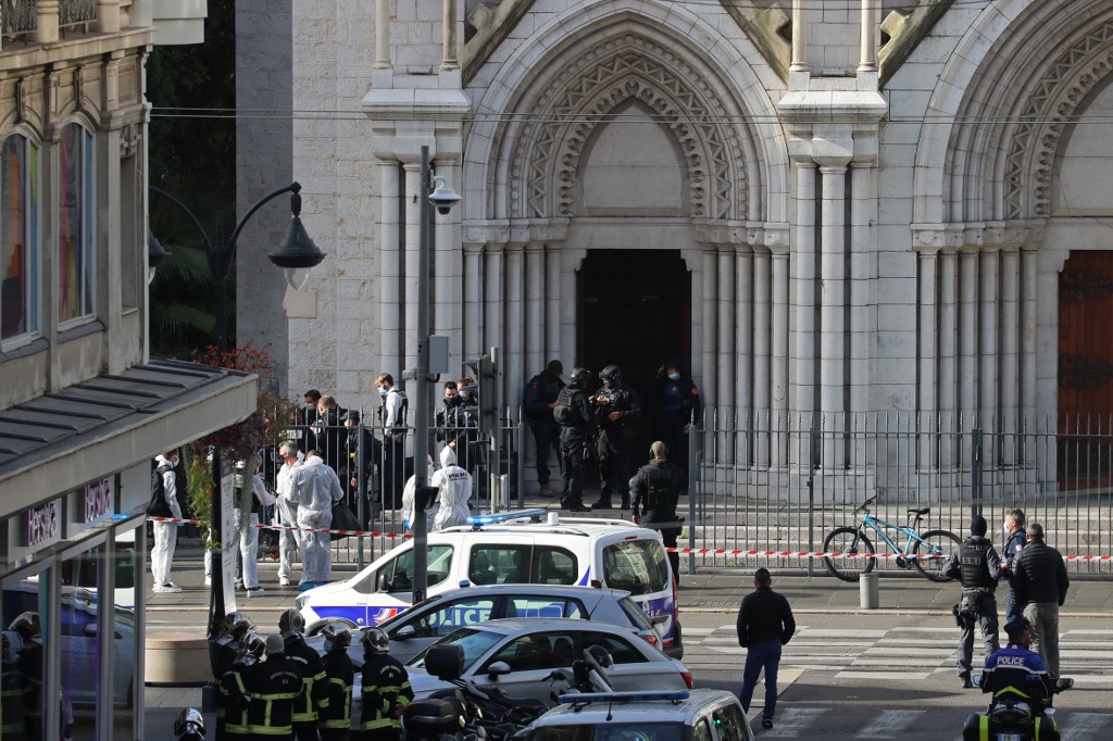 Attentat Nice Eglise Attentat à Nice : 3 morts, le terroriste interpellé, la France en