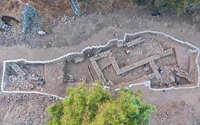 Les fouilles de l'Autorité israélienne des antiquités à Nafah, sur le plateau du Golan. (Crédit : Assaf Peretz/Autorité israélienne des antiquités)