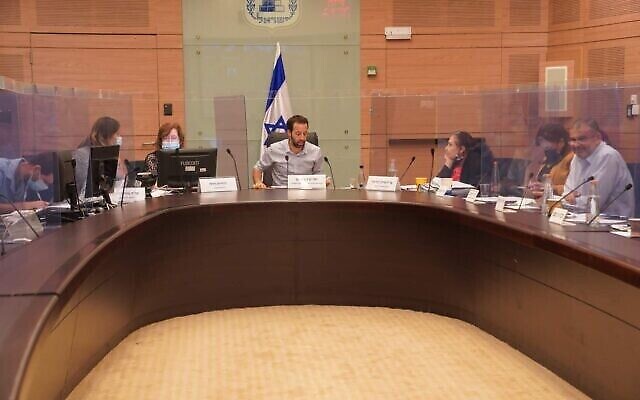 La commission Éducation, Culture et Sports de la Knesset réunie à Jérusalem le 28 octobre 2020. (Crédit : Ronit Gal/Knesset)