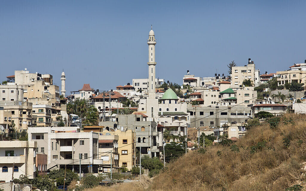 La ville arabe israélienne de Kfar Qassem, près de Tel Aviv, le 2 juillet 2013. (Moshe Shai/FLASH90)