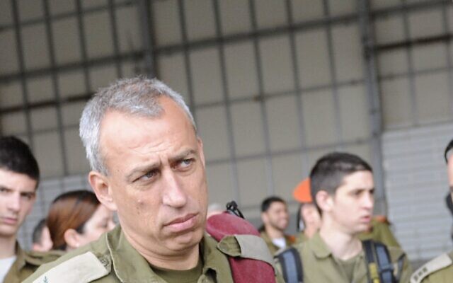 Nachman Ash lors d'une cérémonie de bienvenue pour une délégation militaire israélienne au Japon, le 12 avril 2011. (Porte-parole de l'Armée israélienne)