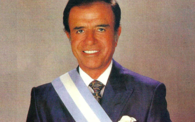Carlos Menem en 1989. (Crédit : Víctor Bugge - Presidencia de la Nación / Domaine public)