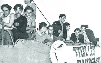 Le Wedgwood arrivant à Haïfa, le 1er juillet 1946. (Donation au Musée de la Marine israélienne, Haïfa, par le général de brigade Nir Maor/ Creative Commons BY-SA 3.0)
