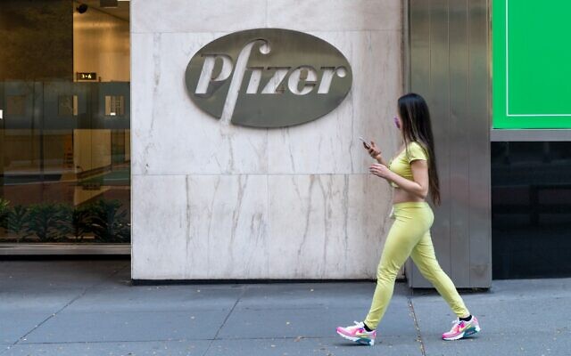 Le siège de Pfizer à New York, le 9 novembre 2020. (David Dee Delgado/Getty Images/AFP)