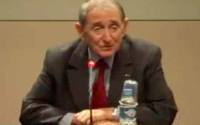 Ady Steg lors d’une conférence au musée d'art et d'histoire du Judaïsme, à Paris, en 2008. (Crédit : Capture d’écran Akadem)