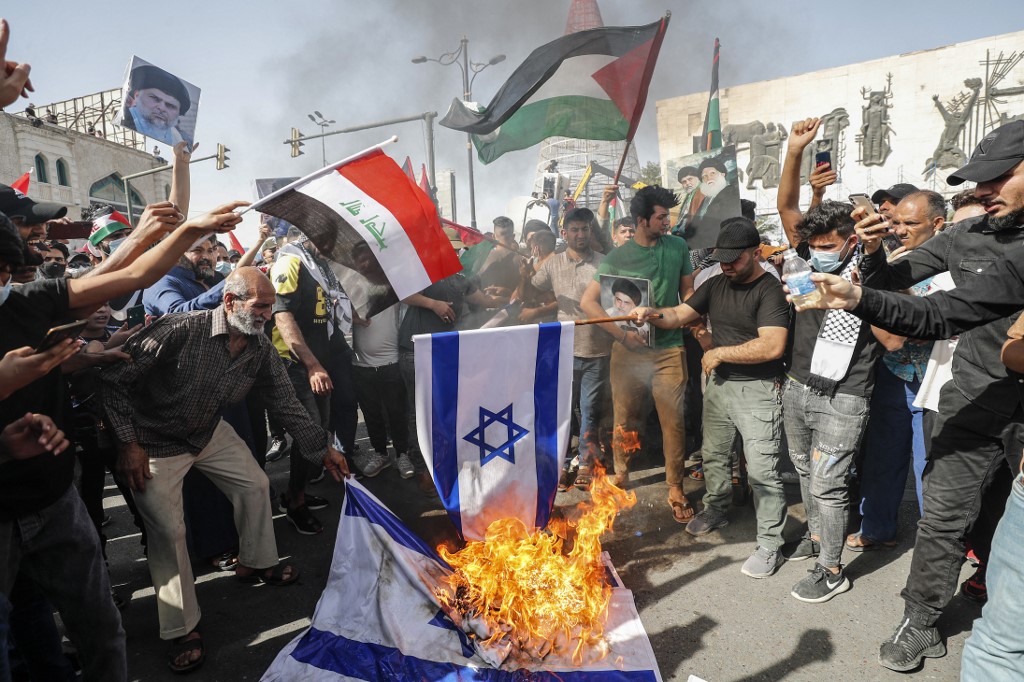 Jérusalem est à nous, Mort à Israël, scandé à Bagdad; drapeau