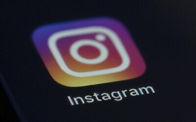 L'application Instagram sur un smartphone, en août 2019. (Crédit : Jenny Kane/AP Photo)