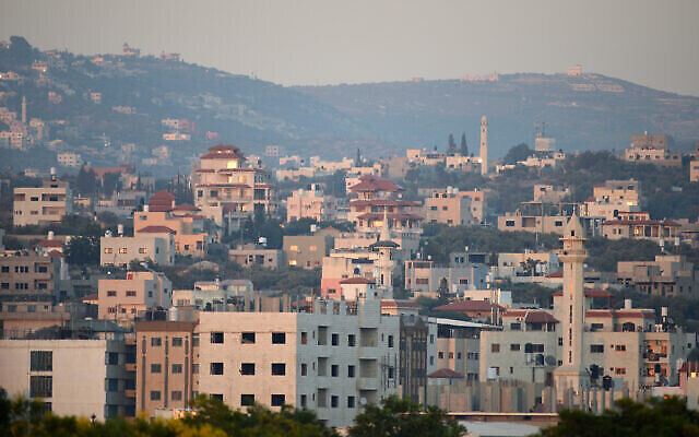 La ville palestinienne de Tulkarem, située à l'ouest du nord de la Cisjordanie, le 18 juillet 2018. (Crédit : Gili Yaari/Flash90)