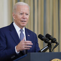 Le président américain Joe Biden s'exprime depuis la salle à manger d'État de la Maison-Blanche, à Washington, le 3 septembre 2021. (AP Photo/ Susan Walsh)