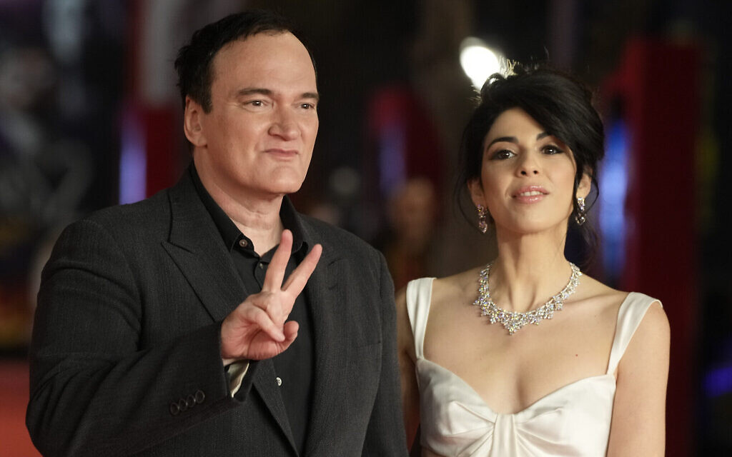 Photo of ¿Una comedia de Tarantino en la que «la chica de bar mexicana es israelí»?